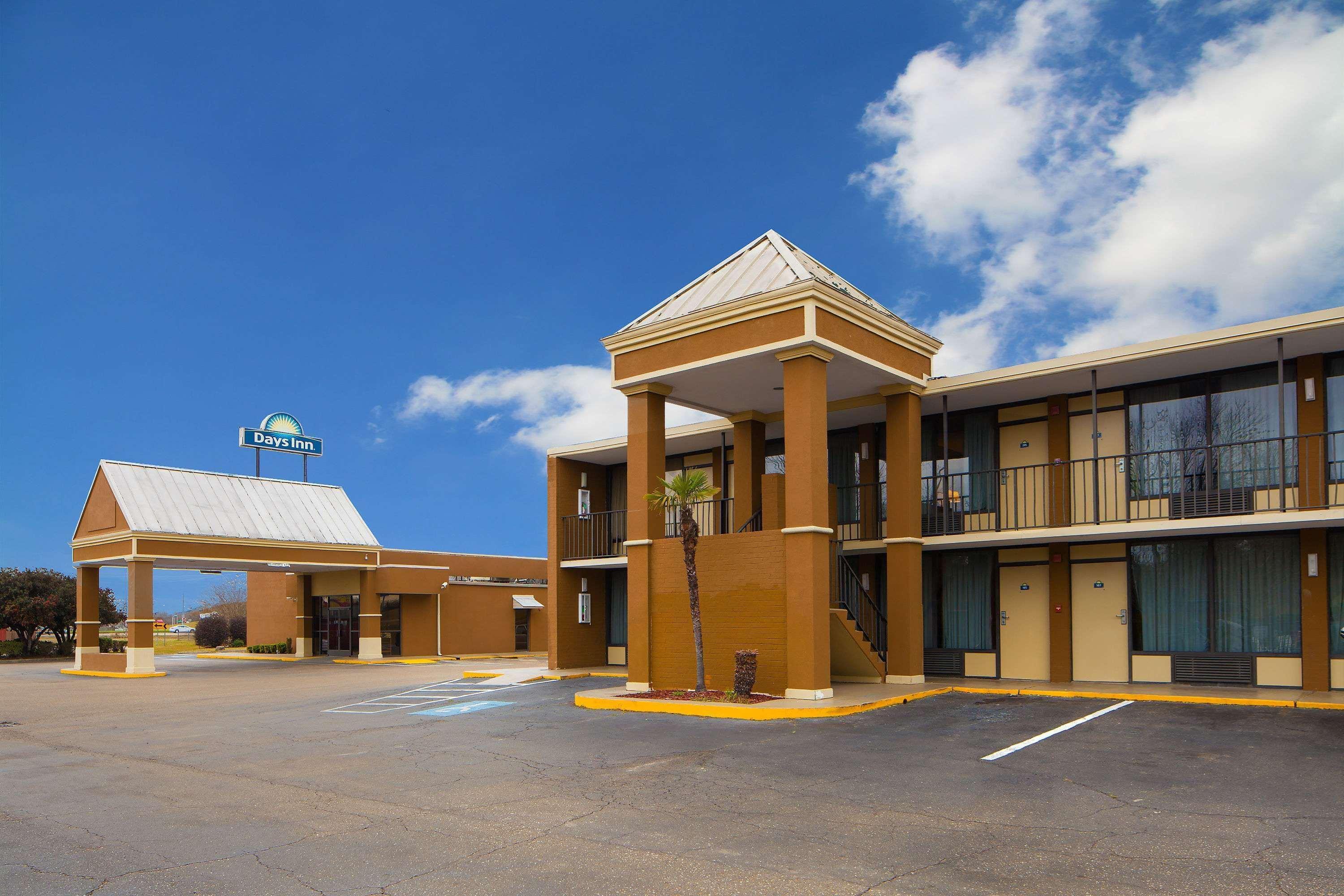 Days Inn Lafayette/University Exterior photo